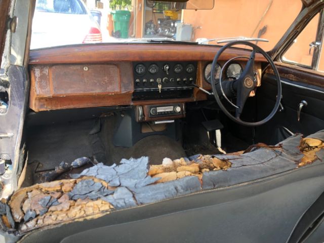 1967 Jaguar Daimler 4 door - photo 7