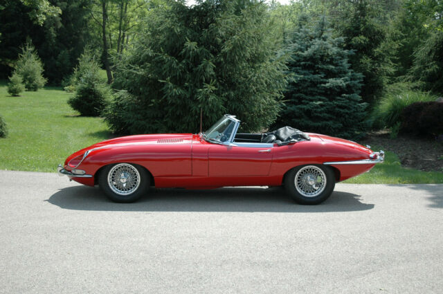 1967 Jaguar Series 1 E-type Roadster. original red convertable / under 40k miles 1967 Jaguar E-Type series 1 roadster