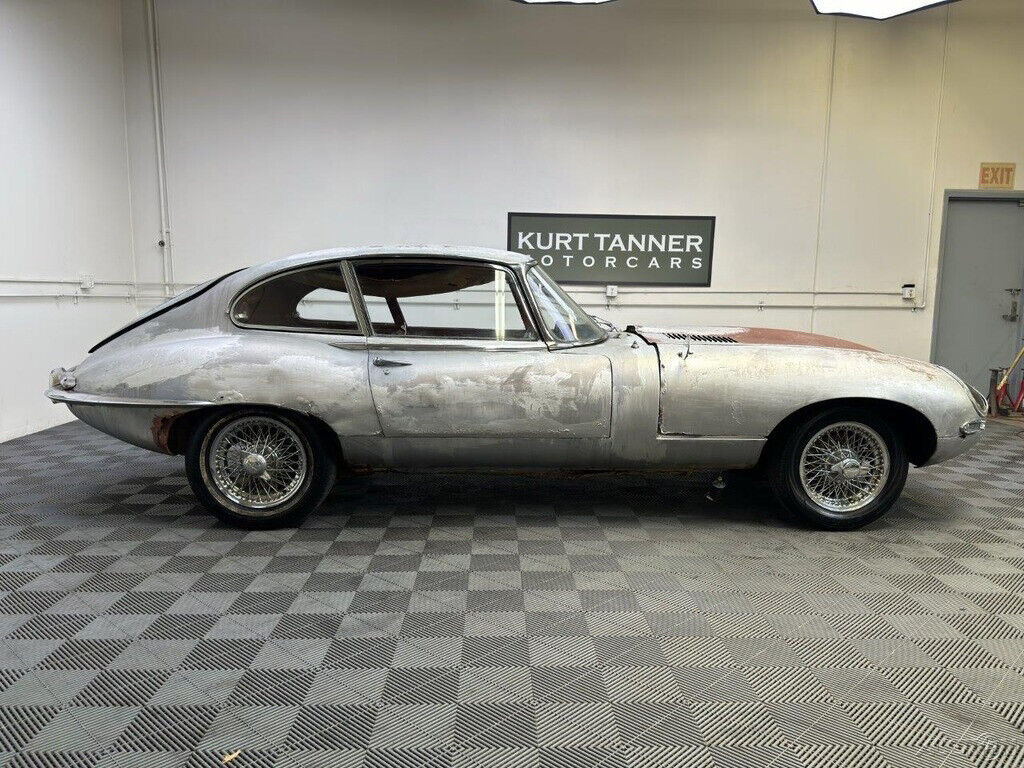 1967 Jaguar E-Type FRENCH DELIVERY CAR FOR RESTORATION. MATCHING NUMBERS - photo 7