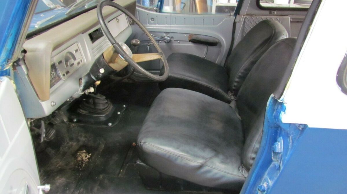 1967 Jeep Jeepster - photo 9