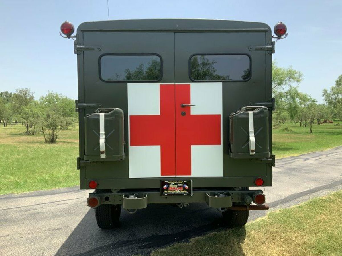 1967 Jeep M725 Ambulance - photo 4