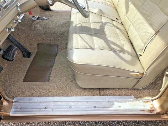 1967 Jeep Wagoneer - photo 11
