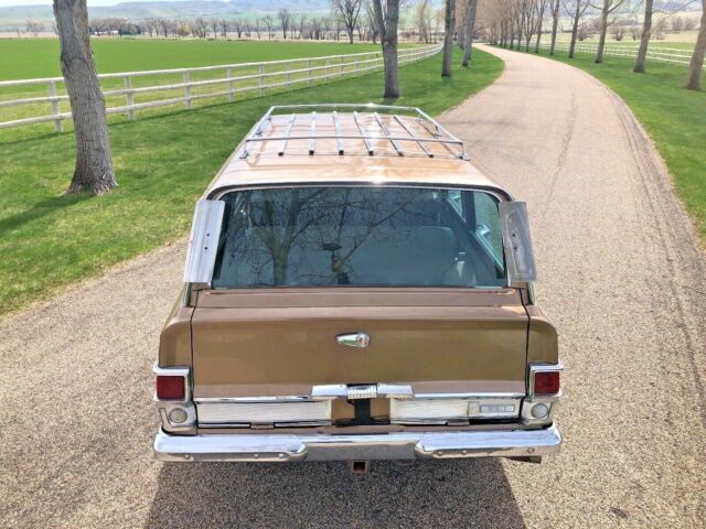 1967 Jeep Wagoneer - photo 3