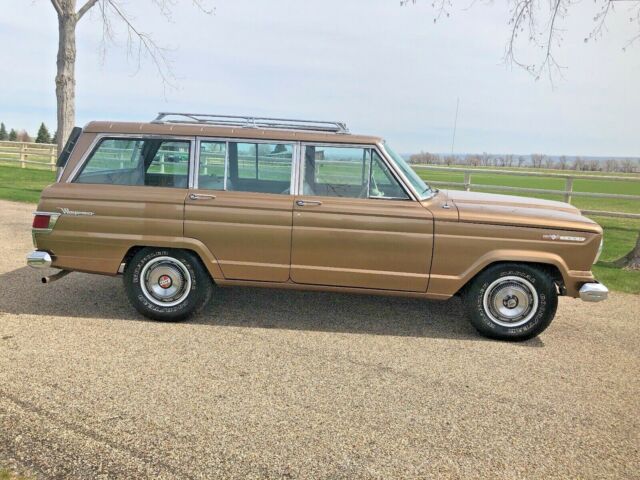1967 Jeep Wagoneer - photo 5