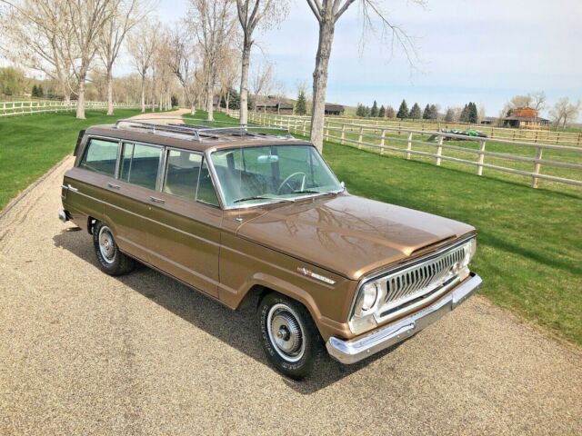 1967 Jeep Wagoneer - photo 8
