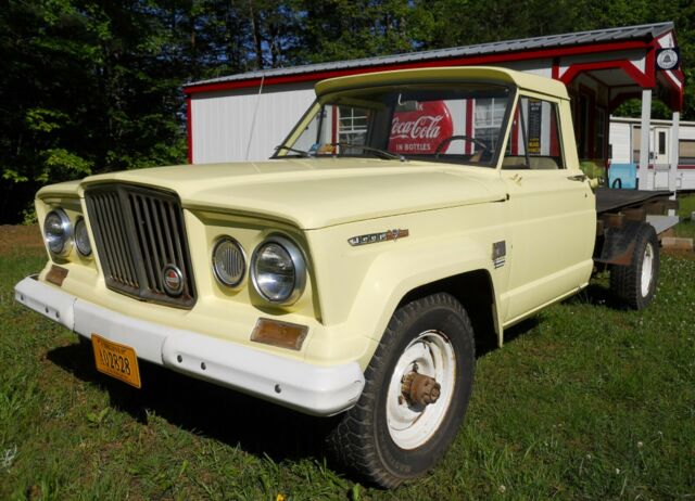 1967 KAISER JEEP GLADIATOR J-2000 4WD Flatbed Pickup/Truck V-8 327 Vigilante Eng 1967 Jeep Gladiator