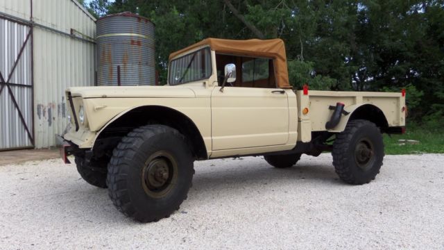 1967 KAISER WILLYS EX MILITARY JEEP WITH 4WD 1967 Jeep EX MILITARY 2 door soft top