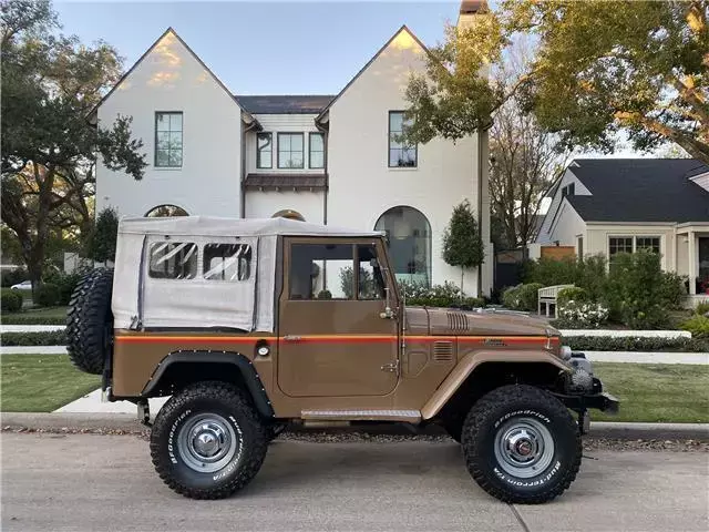 1967 Landcruiser FJ40, 350 V8, manual shift, 33 1967 Toyota FJ Cruiser 67 FJ40 Landcruiser, 350 V8, NICE TRUCK!