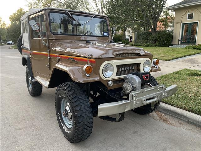 1967 Toyota FJ Cruiser 67 FJ40 Landcruiser, 350 V8, NICE TRUCK! - photo 9