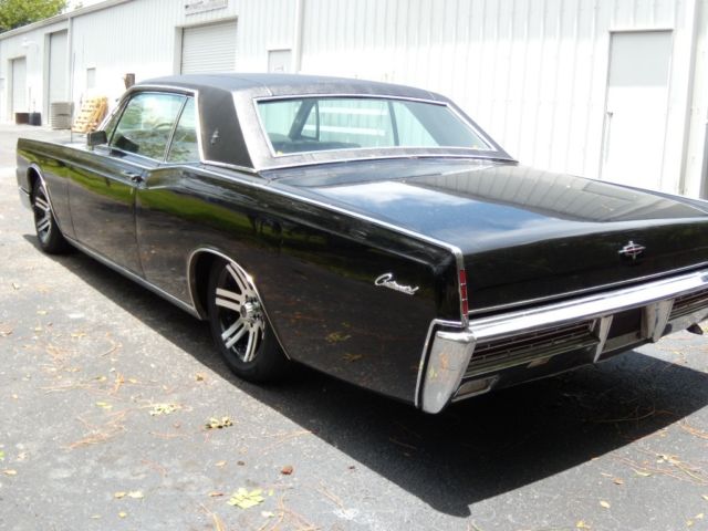 1967 Lincoln Continental COUPE - photo 2