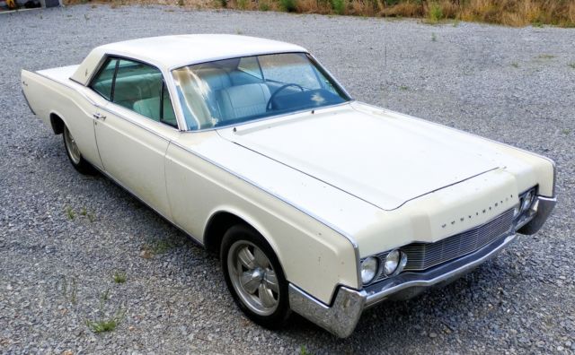 1967 Lincoln continental 2dr hardtop 302 V8 Make us an offer! 1967 Lincoln Continental