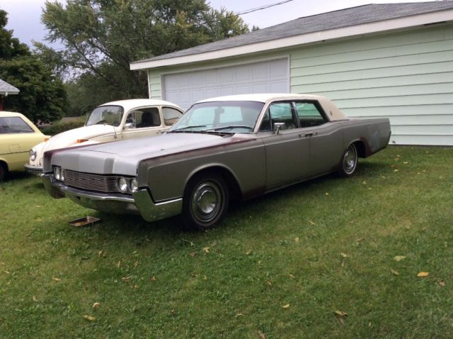 1967 Lincoln Continental - photo 2