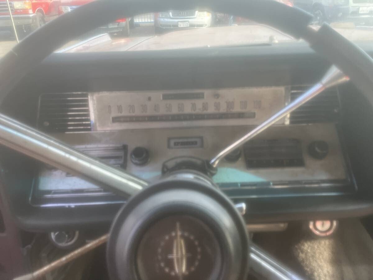 1967 Lincoln Continental - photo 6