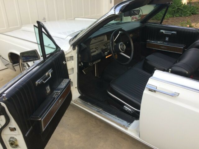 1967 Lincoln Continental Convertible - photo 9