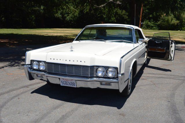 1967 Lincoln Continental Convertible Gorgeous Condition Runs Great - photo 5