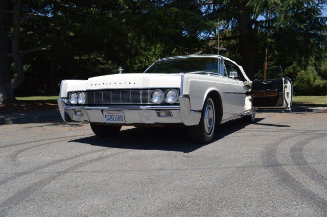 1967 Lincoln Continental Convertible Gorgeous Condition Runs Great - photo 6