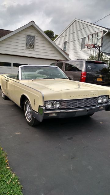 1967 Lincoln Continental - photo 12
