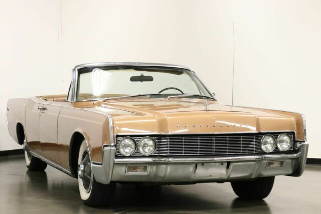 1967 Lincoln Continental Convertible - photo 3