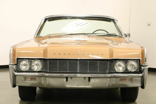 1967 Lincoln Continental Convertible - photo 4