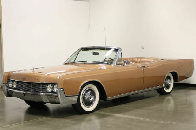 1967 Lincoln Continental Convertible - photo 6