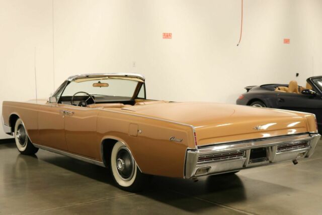 1967 Lincoln Continental Convertible - photo 7