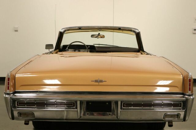 1967 Lincoln Continental Convertible - photo 8