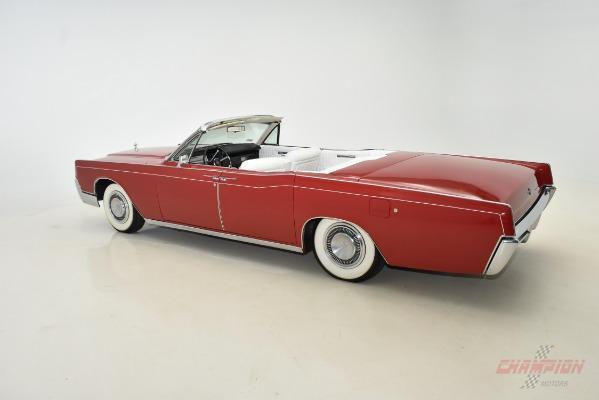 1967 Lincoln Continental - photo 2