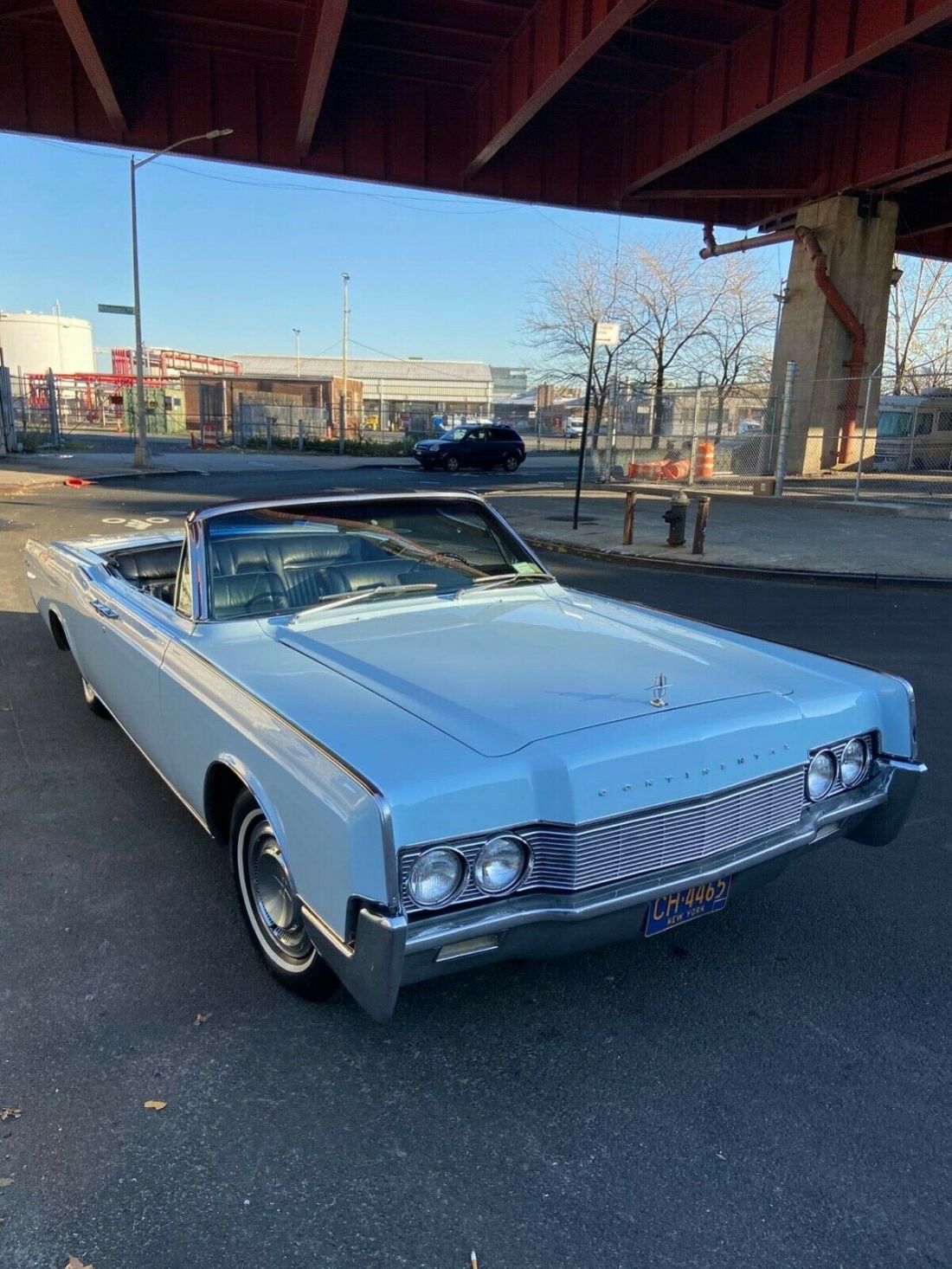 1967 lincoln continental convertible, small 3" tear on dash otherwise 100% 1967 Lincoln Continental