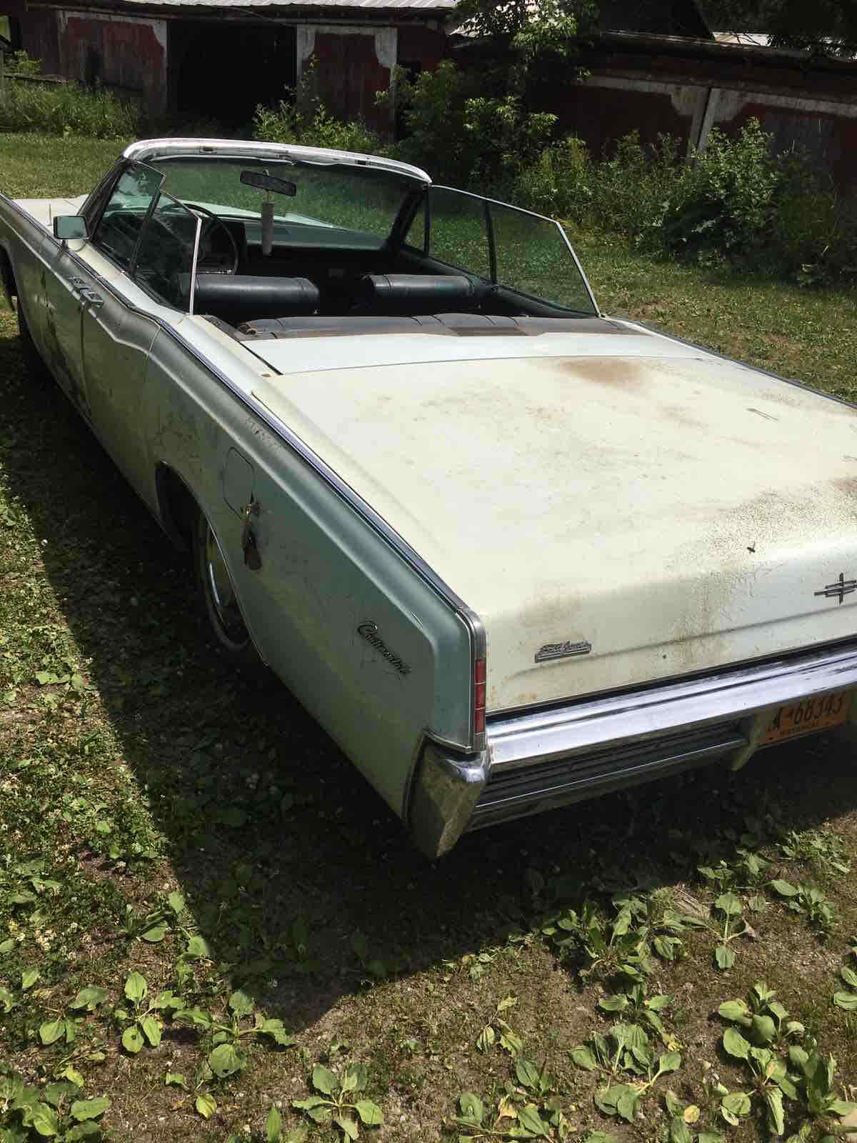 1967 Lincoln Continental - photo 2