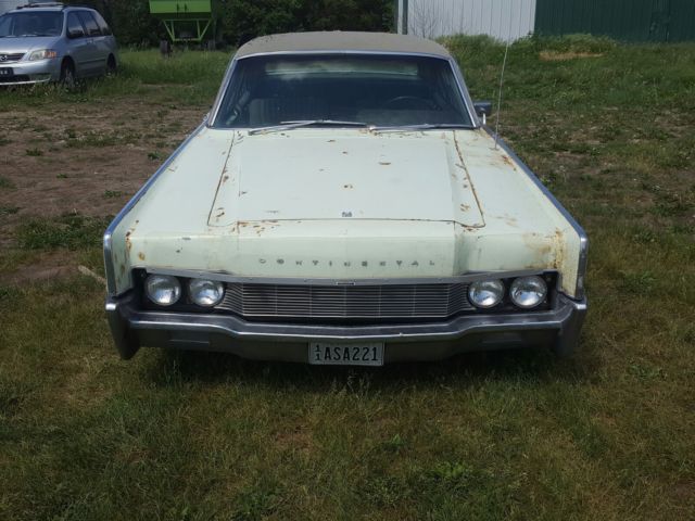 1967 Lincoln Continental - photo 2