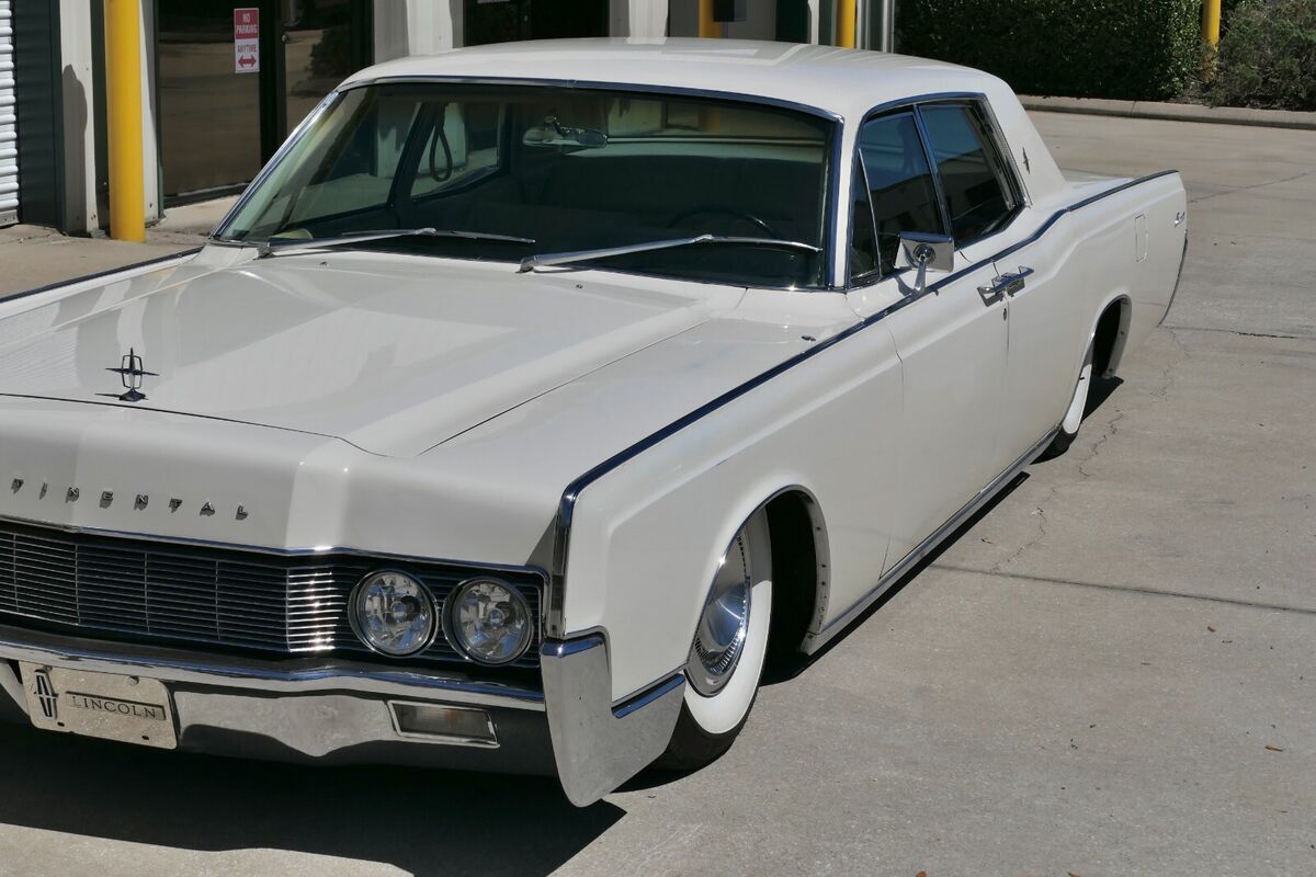 1967 Lincoln Continental - photo 11
