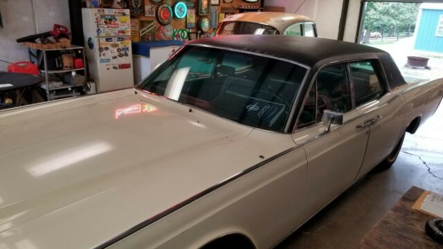 1967 Lincoln Continental - photo 12