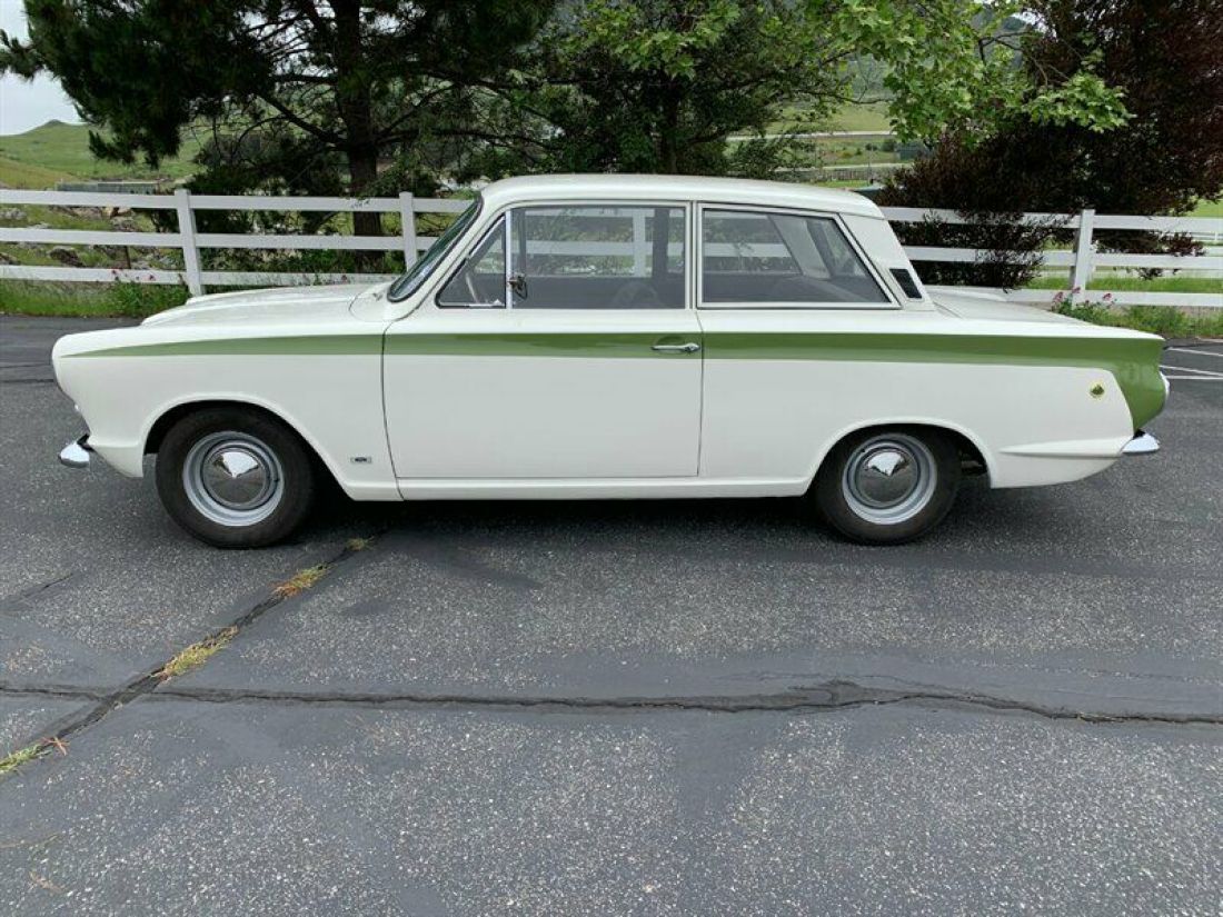 1967 Lotus Cortina - photo 2