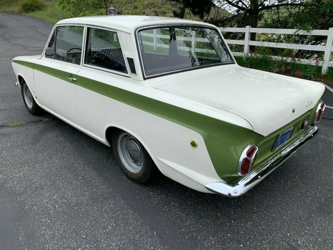1967 Lotus Cortina - photo 3