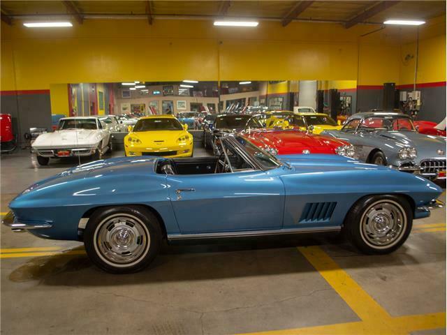1967 Chevrolet Corvette Convertible - photo 11