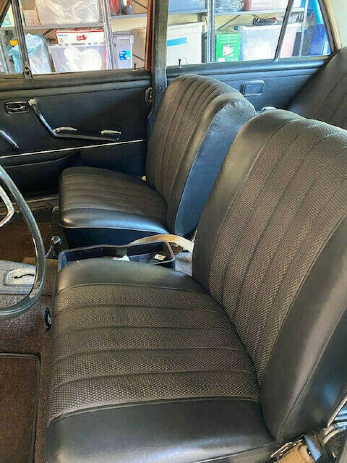 1967 Mercedes-Benz 200-Series - photo 10
