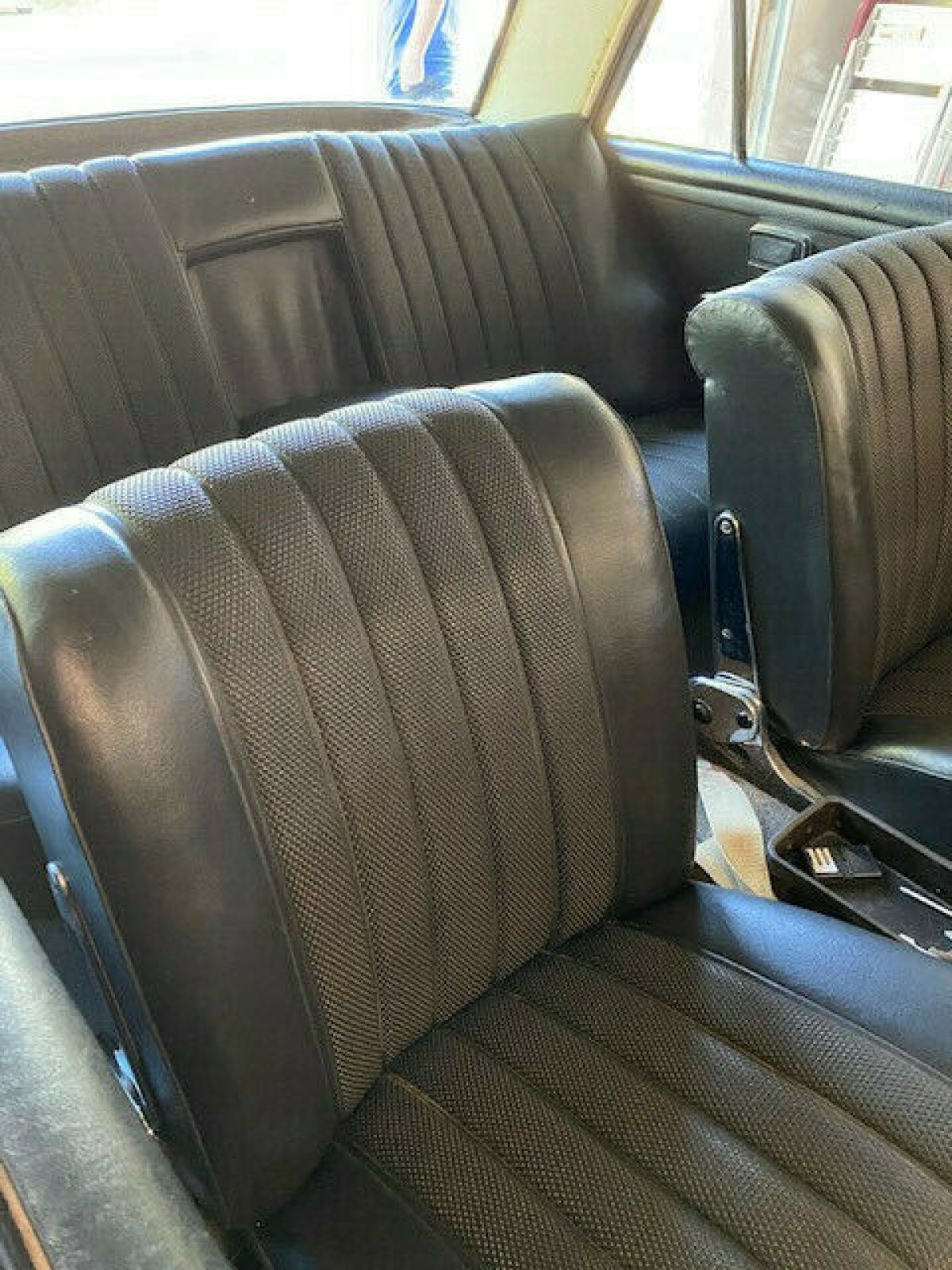 1967 Mercedes-Benz 200-Series - photo 13