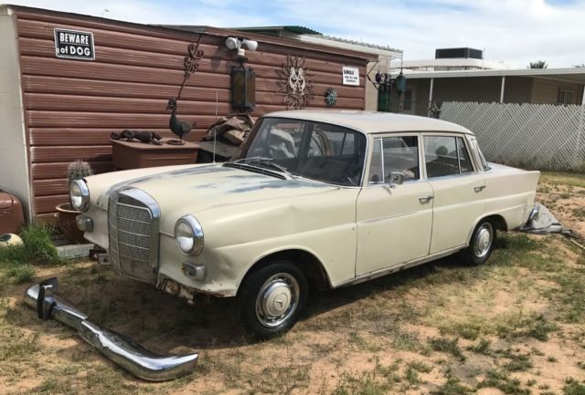 1967 mercedes 200 1967 Mercedes-Benz 200-Series