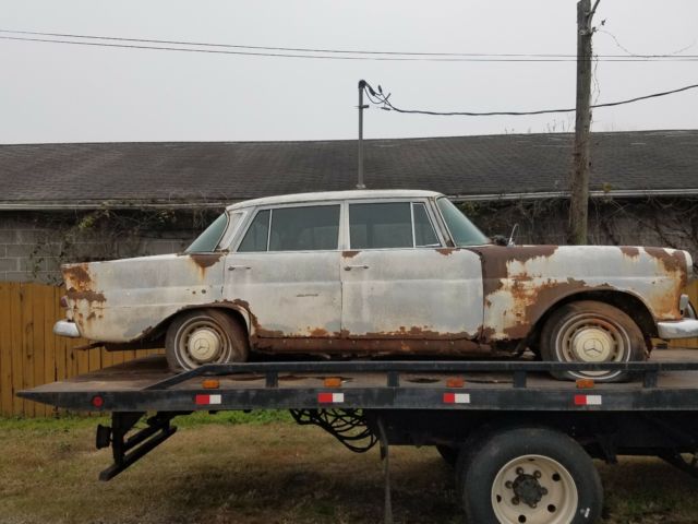 1967 Mercedes-Benz 200d