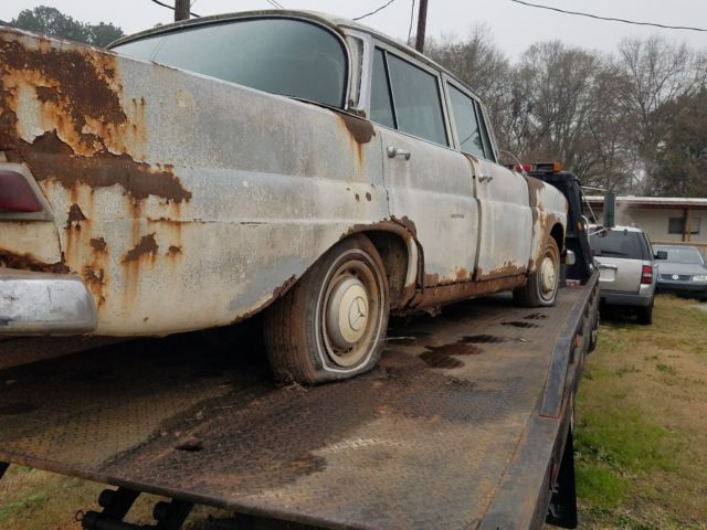 1967 Mercedes-Benz 200d - photo 3