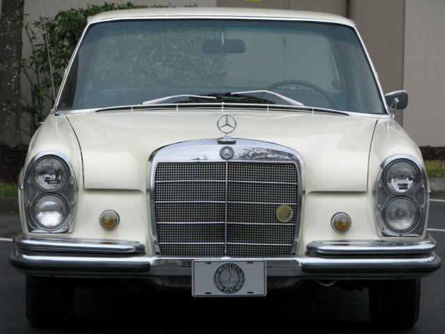 1967 Mercedes 250S - CLEAN & CLASSIC BENZ; LAST YEARS OF THE HAND-BUILT SEDAN 1967 Mercedes-Benz 200-Series 250S