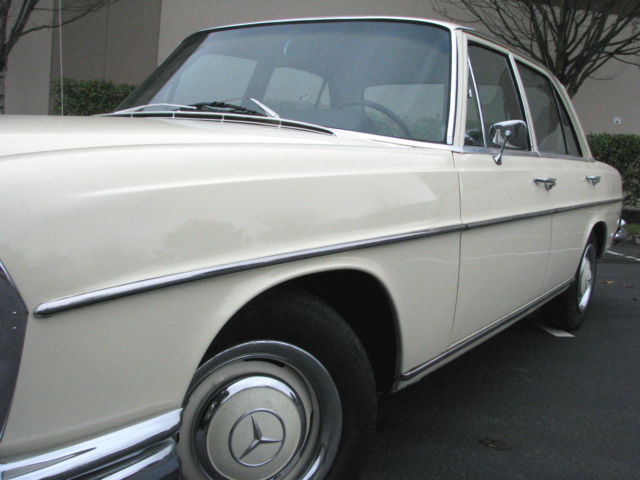 1967 Mercedes-Benz 200-Series 250S - photo 7