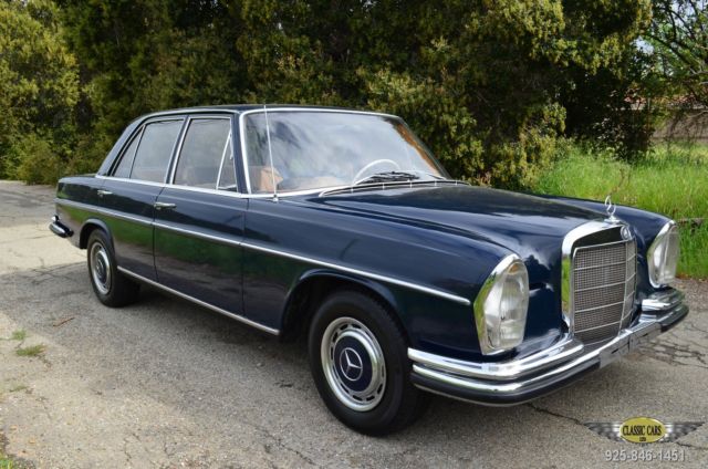 1967 MERCEDES 250S -EURO SPEC. 4-SPEED - DOC. SERVICE & CA. HISTORY / 115K Mi 1967 Mercedes-Benz 200-Series 250S