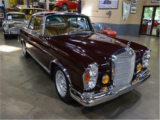 1967 Mercedes 250SE Sunroof Coupe, Restored, Excellent Condition 1967 Mercedes-Benz 250 SE Coupe --