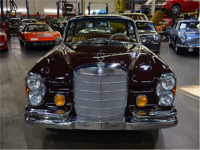 1967 Mercedes-Benz 250 SE Coupe -- - photo 2