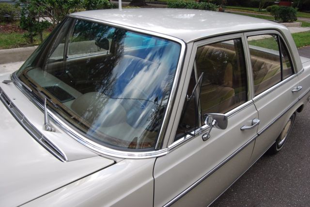 1967 Mercedes-Benz 200-Series W108 w. EURO 4-SPEED MANUAL and 90982 km! - photo 10