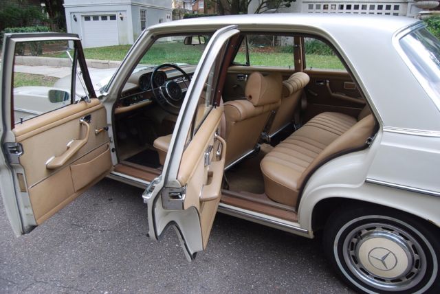 1967 Mercedes-Benz 200-Series W108 w. EURO 4-SPEED MANUAL and 90982 km! - photo 11