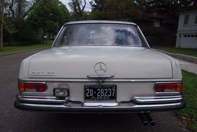 1967 Mercedes-Benz 200-Series W108 w. EURO 4-SPEED MANUAL and 90982 km! - photo 5