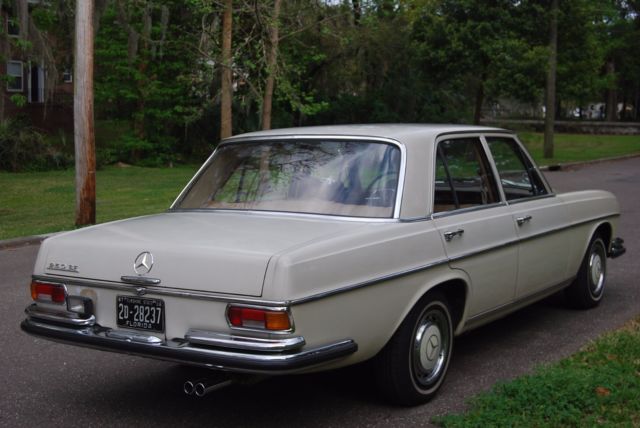 1967 Mercedes-Benz 200-Series W108 w. EURO 4-SPEED MANUAL and 90982 km! - photo 6