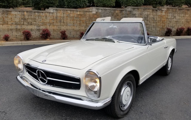 1967 Mercedes 250SL Convertible Pagoda. Rare and Restored. 4-speed. MUST SEE 1967 Mercedes-Benz SL-Class 250SL Convertible Pagoda